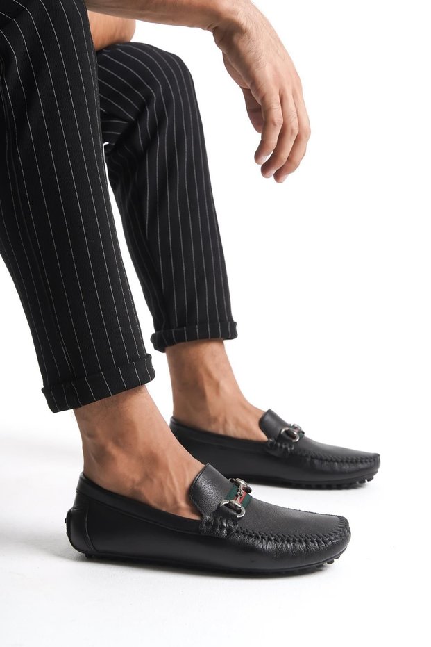 Men's Genuine Leather Decorative Metal Buckle Detailed Serrated Sole Full Mold Loafer Shoes
