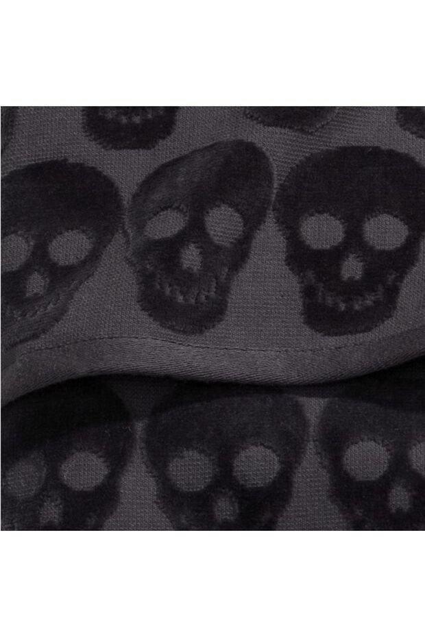 منشفة حمام جمجمة منقوشة مقاس 70 × 140 سم - 4