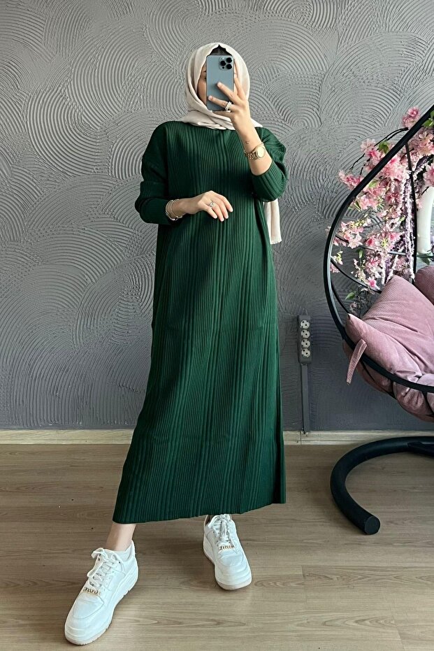 Tesettür Triko Elbise - 4