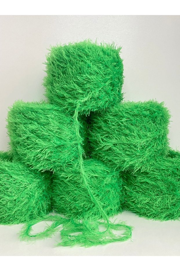 Soft Green Rabbit Feather Colored Net - 600 g