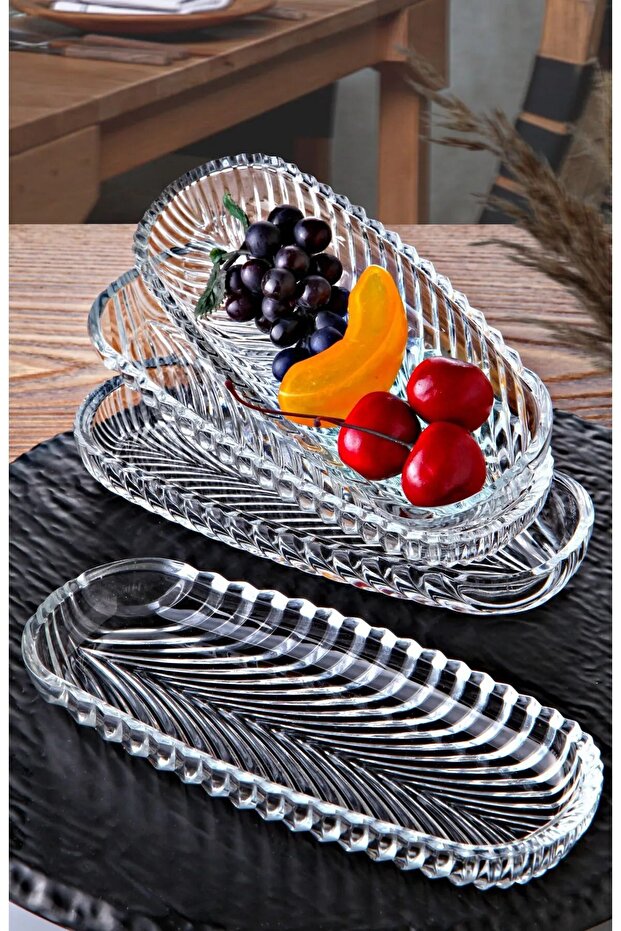 Santa Set of 4 Glass Boat-Shaped Plates - Sauce Dish - Serving Dish - Snack Dish