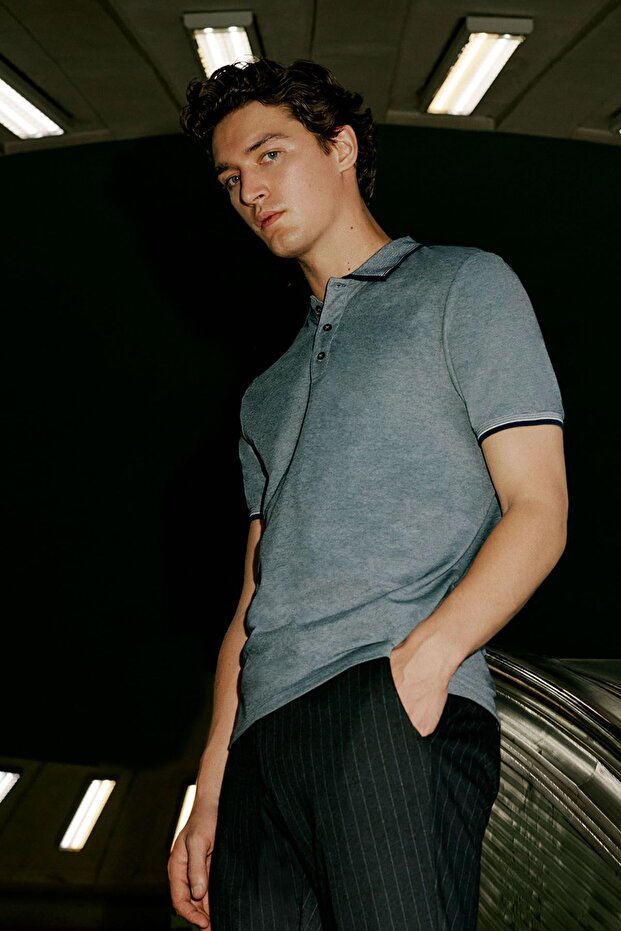 Erkek Çekmeyen Pamuklu Kumaş Slim Fit Dar Kesim Lacivert Kıvrılmaz Polo Yaka Tişört - 1