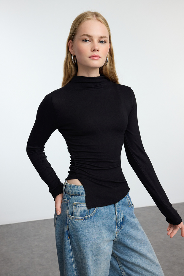 Siyah Fitted Büzgü/Drape Detaylı Dik Yaka  Örme Bluz TWOAW25BZ00145 - 1