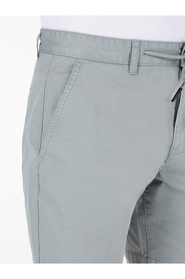 Regular Fit Orta Bel Bağcıklı Düz Yeşil Erkek Şort - 5