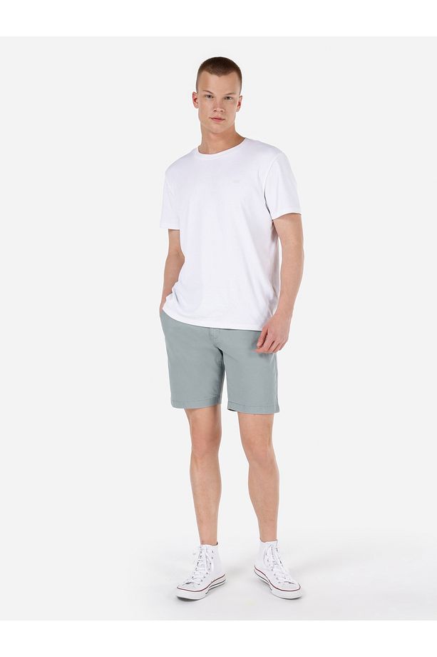 Regular Fit Orta Bel Bağcıklı Düz Yeşil Erkek Şort - 1