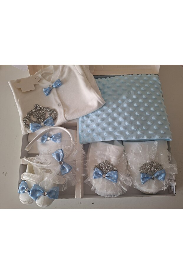 Baby Double Layer Chickpea Blanket and Maternity Slippers Crown Jumpsuit Bodysuit Set Gift 6 Pieces