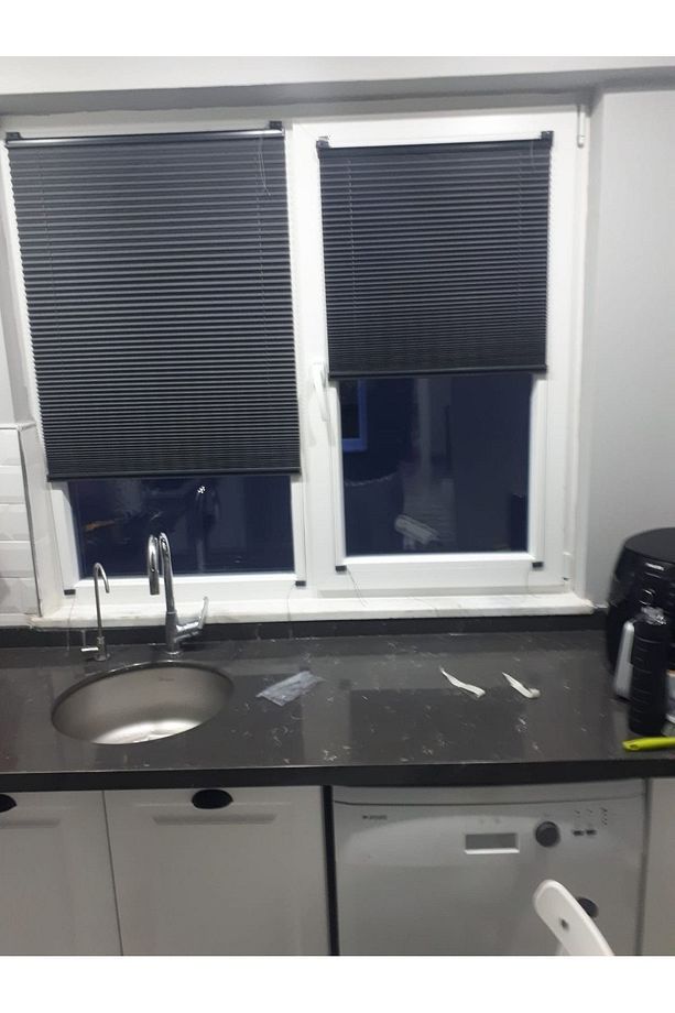 ANTRASİT PLİSELİ CAM BALKON PERDESİ - 7