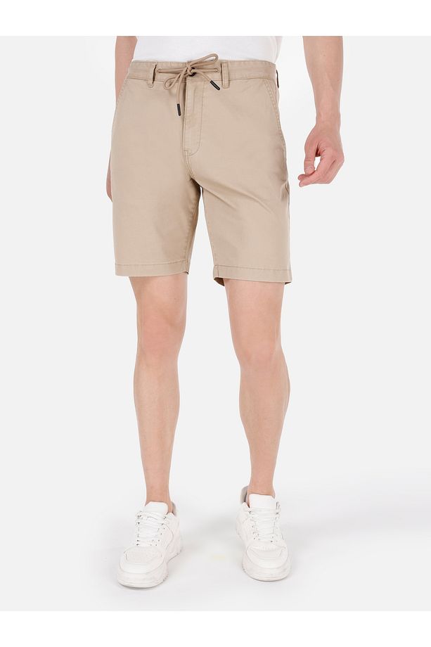 Regular Fit Orta Bel Bağcıklı Kahverengi Erkek Şort - 4