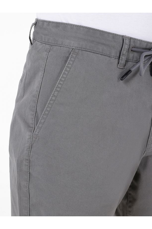 Regular Fit Orta Bel Cepli Antrasit Erkek Şort - 5