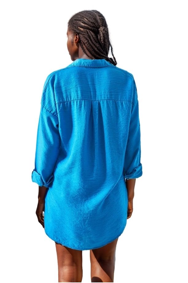 Kadın Keten Saks Mavisi Ayrobin Desen İşlemeli Oversize Gömlek - 4