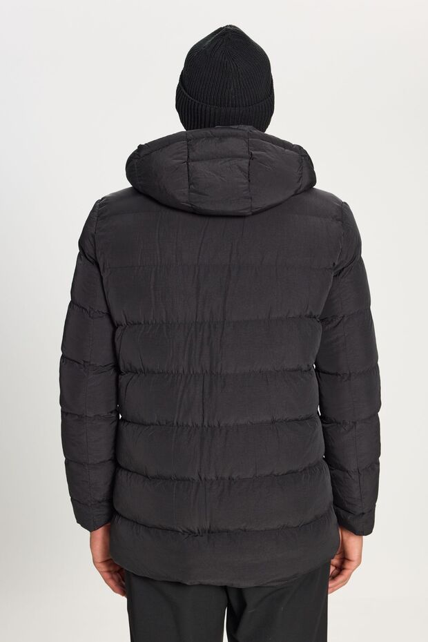 Erkek Siyah Sıcak Tutan Dolgulu Standart Fit Normal Kesim Çıkma Kapüşon Yaka Yan Cepli Mont - 6