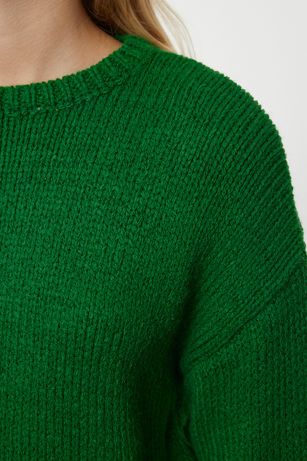 Haki Crop Yumuşak Dokulu Geniş Kalıp Basic Kayık Yaka Triko Kazak TWOAW25KZ00056 - 4