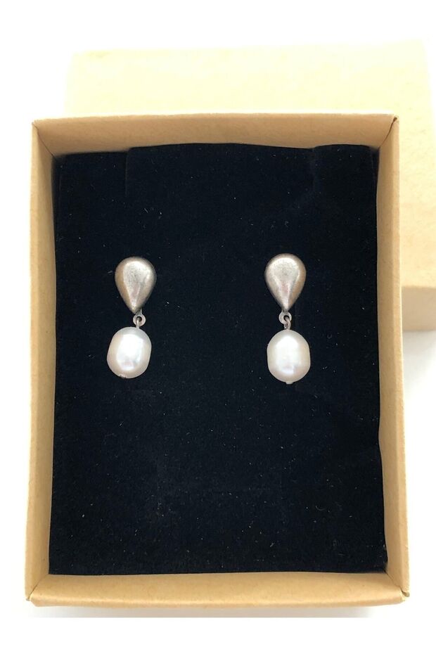 Tarnish Real Water Pearl Earrings
