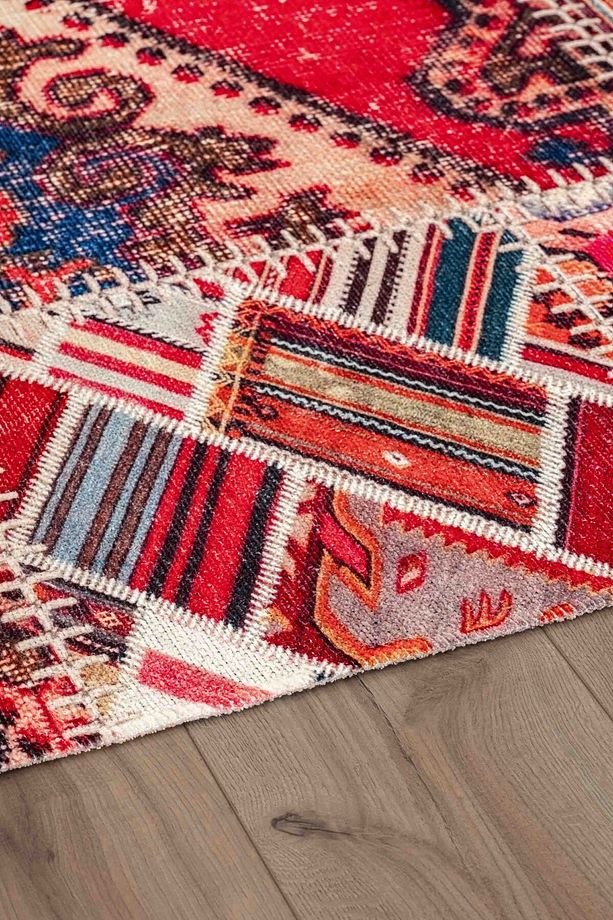 Patchwork Desenli Yıkanabilir Kaymaz Taban Şönil Kırmızı Mutfak Halısı 4002 - 4
