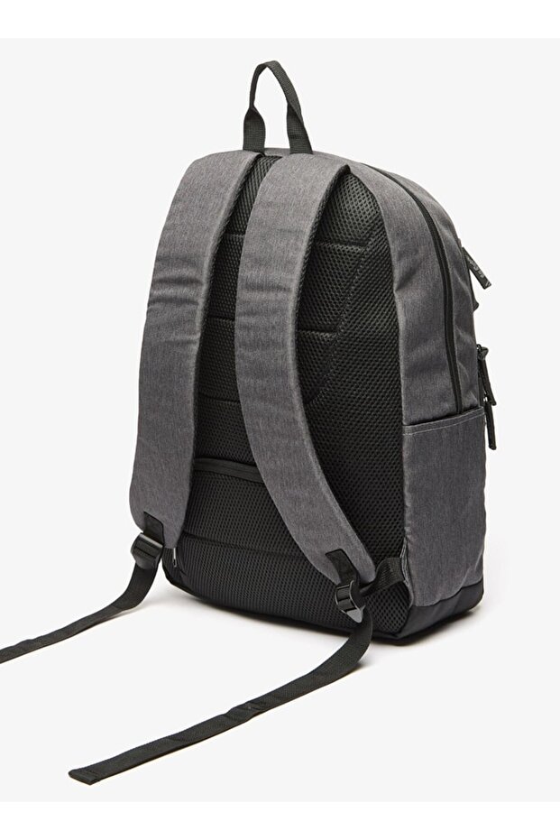 Solid Backpack with Adjustable Straps and Zip Closure - 32x15x47 cm - 2