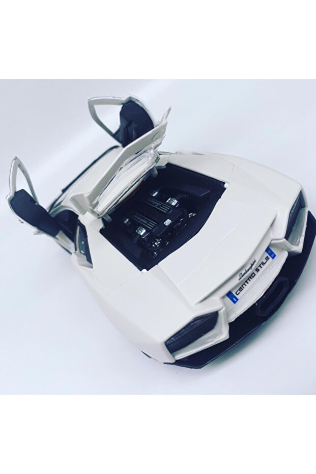 1:24 Burago Lamborghini Reventon - 8