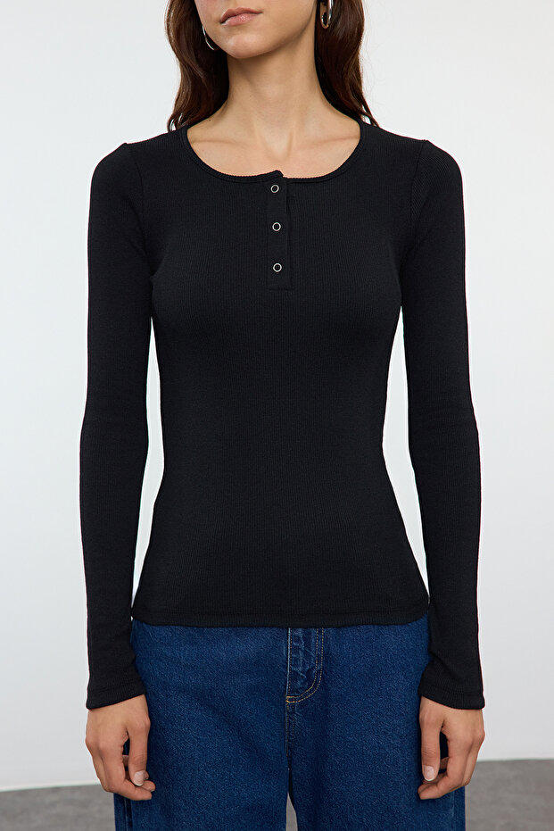 Siyah Çıtçıtlı Fitted/Vücuda Oturan Fitilli Esnek Örme Bluz TWOAW25BZ00080 - 6