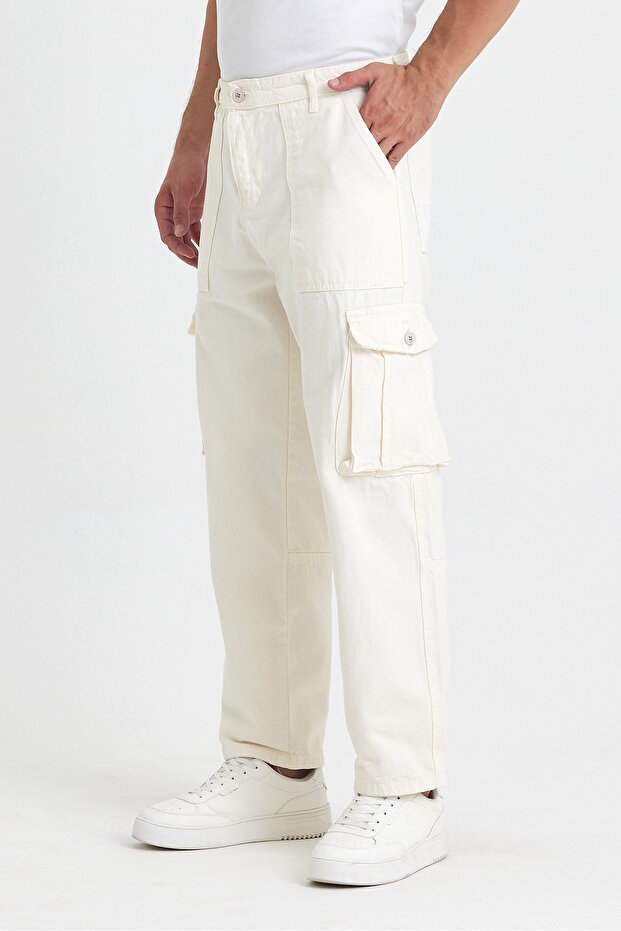 Férfi táskás törtfehér tehernadrág - 2