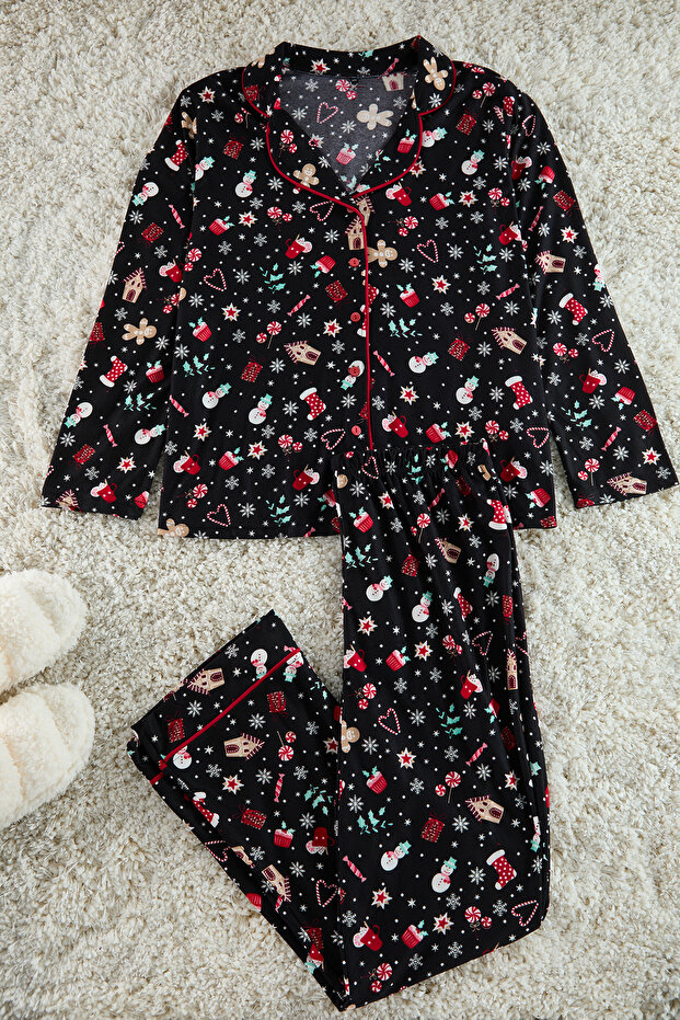 Siyah Yılbaşı Temalı Biyeli Gömlek-Pantolon Örme Pijama Takımı TBBAW25AI00024 - 2