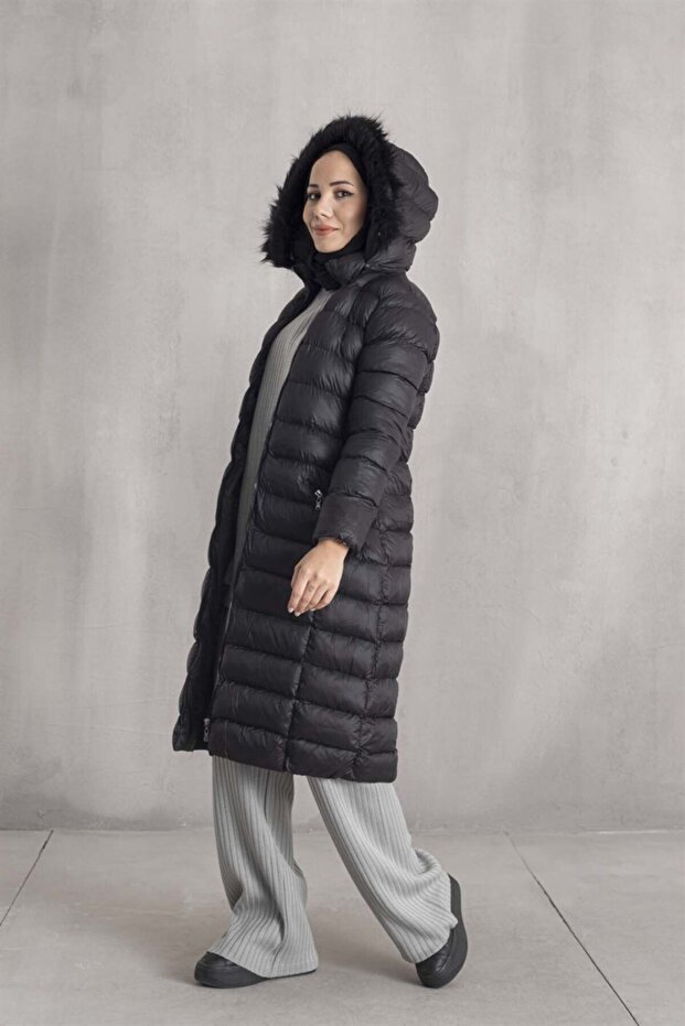 Puffer Jacket with Hooded Feathers Black