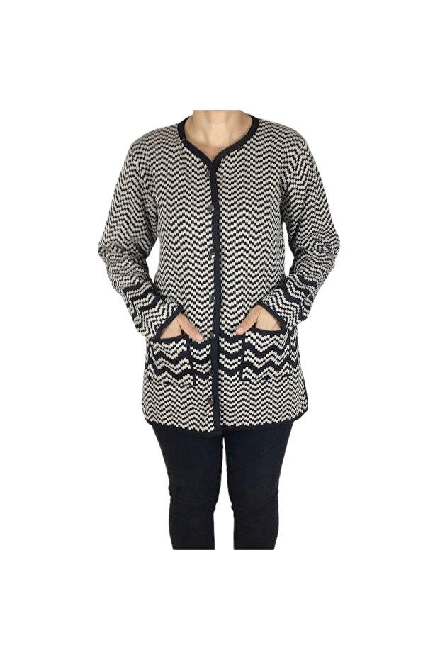 Women's Front Buttoned Pocketed Patterned Thick Winter Cardigan