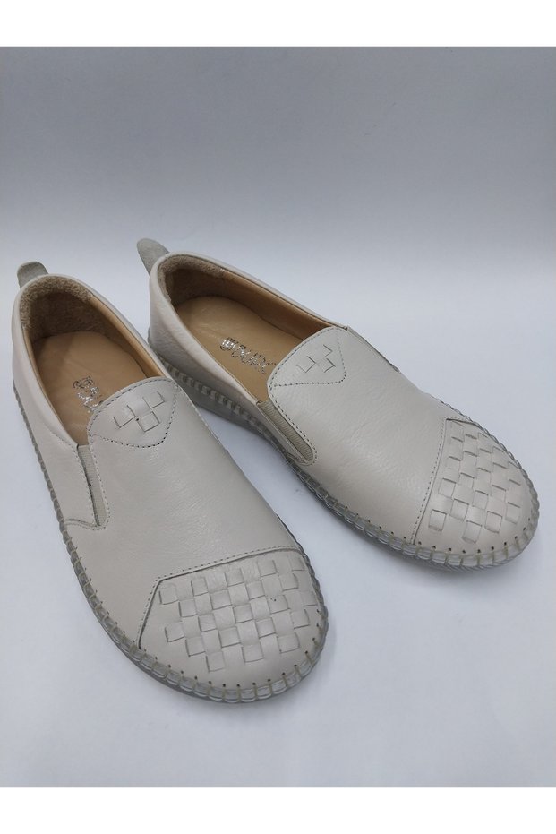 Genuine Leather Combed Feet Ideal Anti-Slip Sole Sport Women's Shootlets