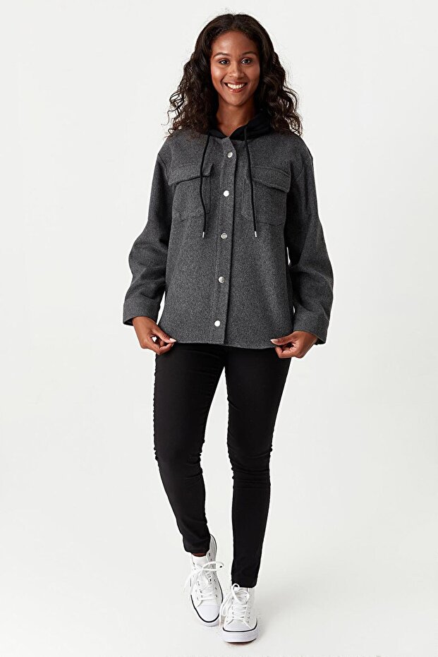 Kadın Siyah Kapüşonlu Kaşe Ceket - 4