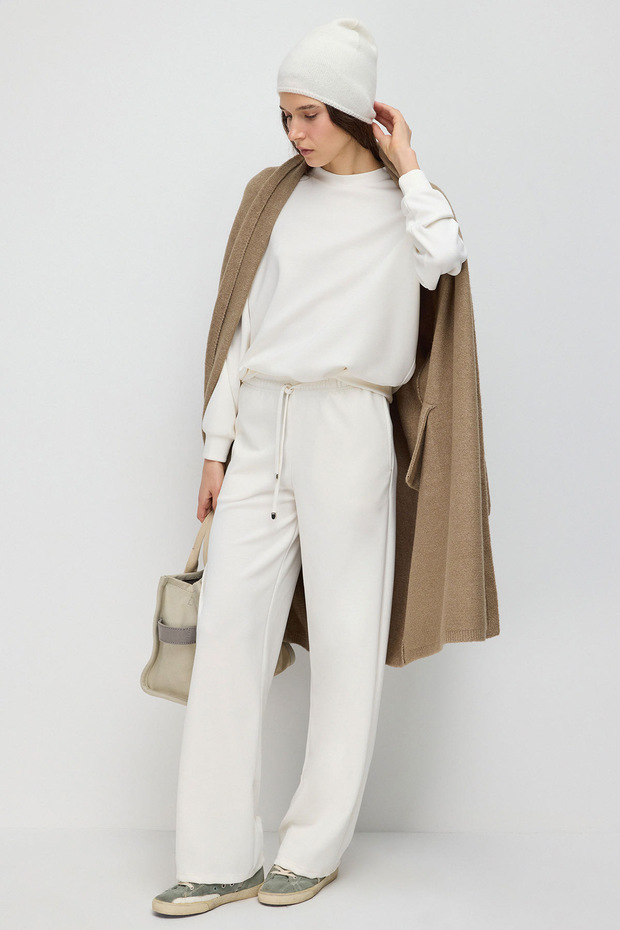 Soft Touch Kumaştan Basic Sweatshirt - 1