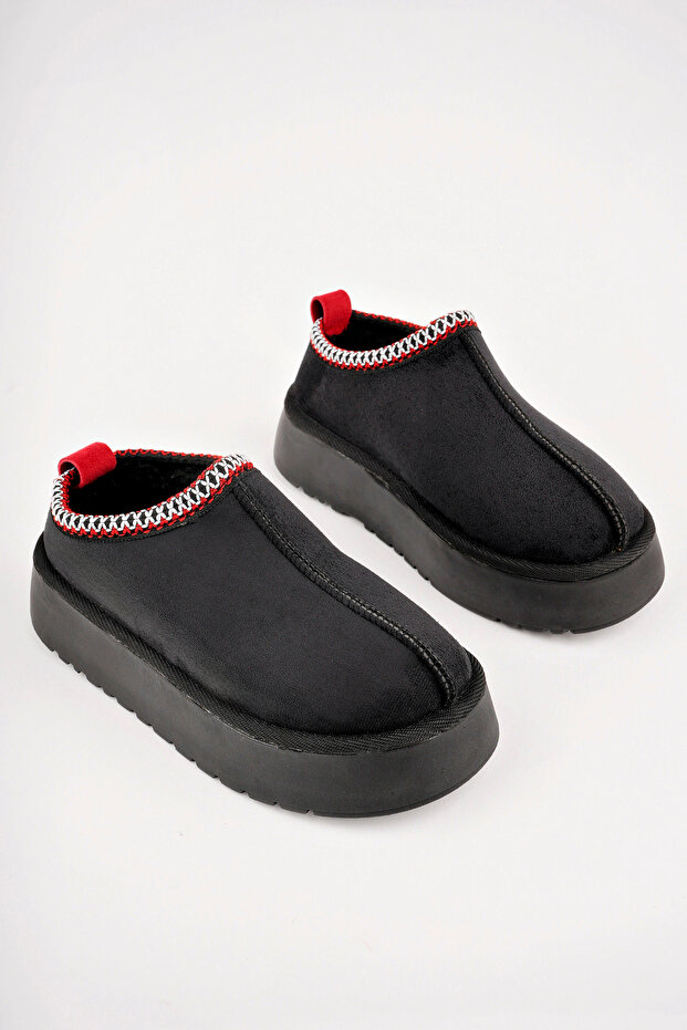 Czarne zamszowe mini botki do kostki - damskie, płaskie futro - 5