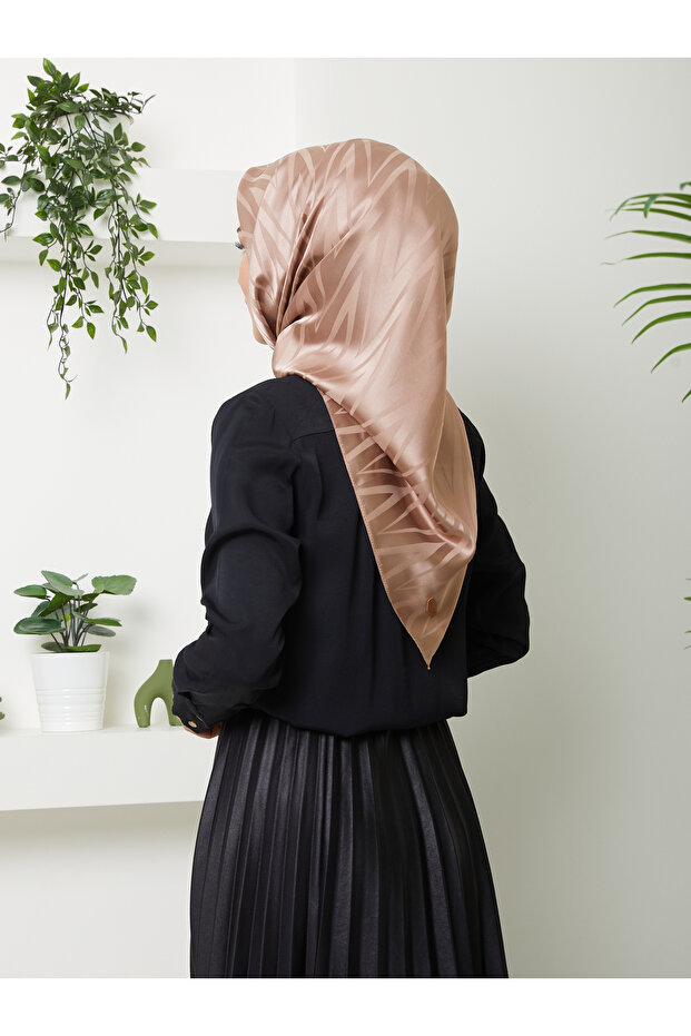 وشاح أنيق بنمط متعرج - 2