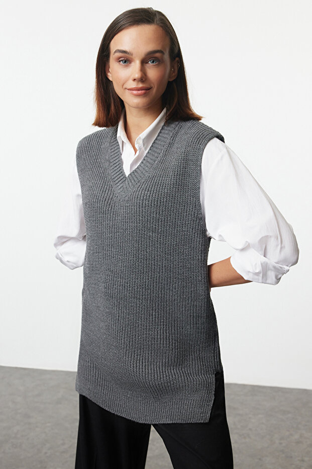 Antrasit Basic V Yaka Triko Süveter TWOAW25SV00030 - 1
