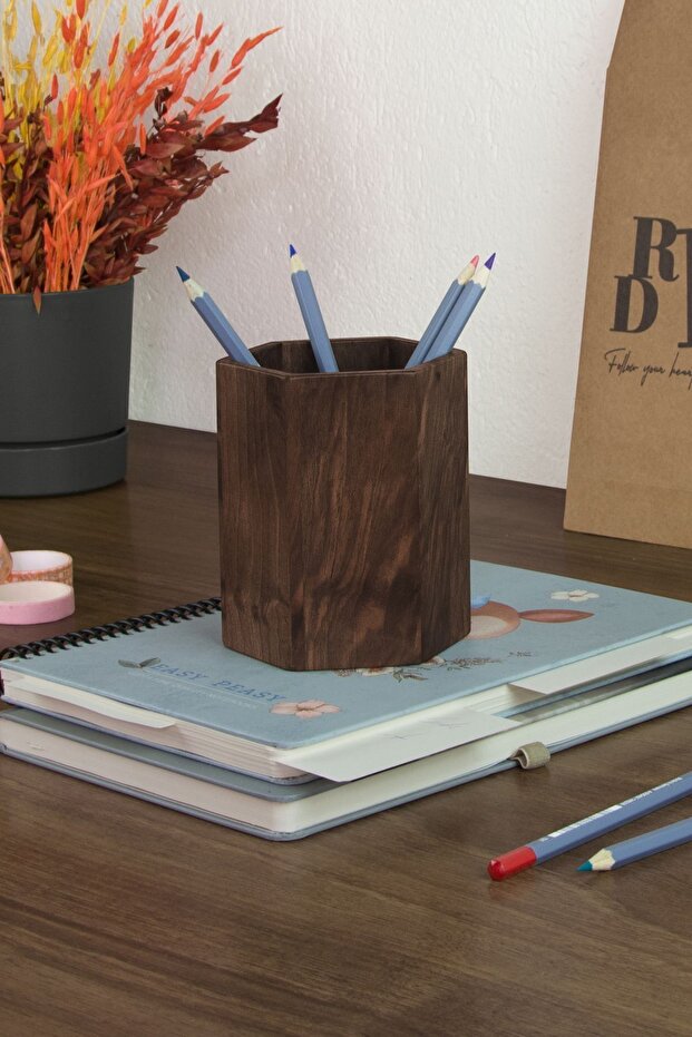 حامل قلم منقوش بالجوز من Arucona - 1