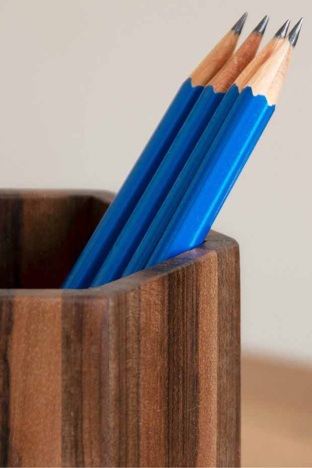 حامل قلم منقوش بالجوز من Arucona - 3