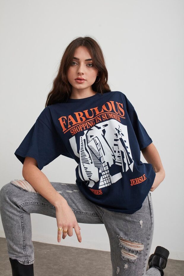 Women's Navy Blue Fabulous Printed Oversize T-shirt