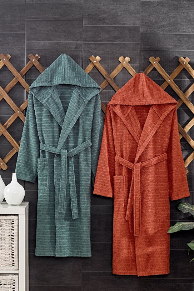 طقم رداء حمام كبير الحجم بغطاء للرأس من Quina Green Tile