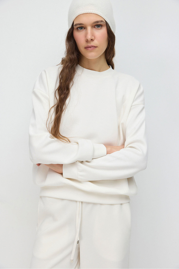 Soft Touch Kumaştan Basic Sweatshirt - 2