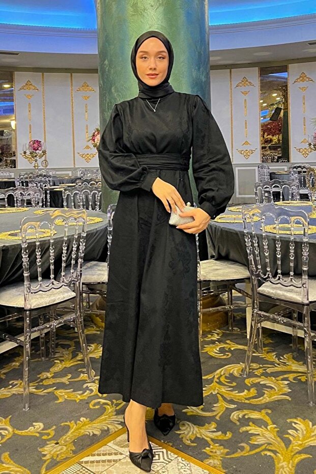 فستان سهرة جاكار أسود
