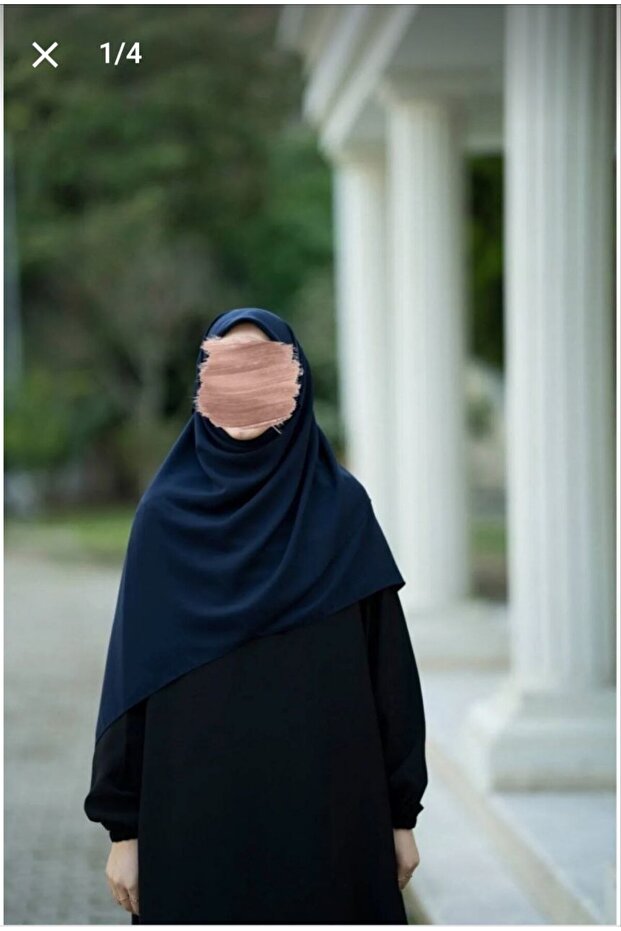 وشاح حريري كبير الحجم باللون الأزرق الداكن
