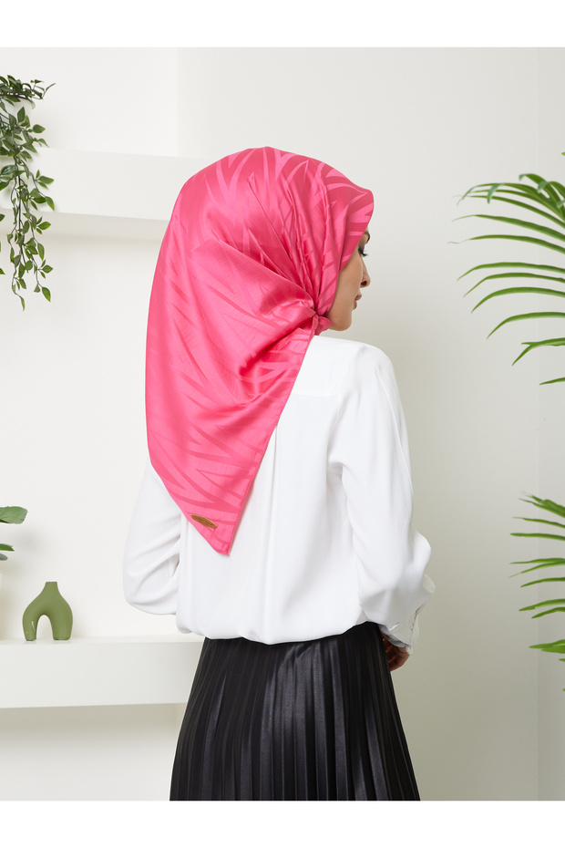 وشاح أنيق بنمط متعرج - 4