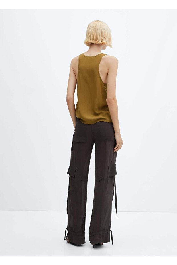 Düğmeli dökümlü bluz - 4