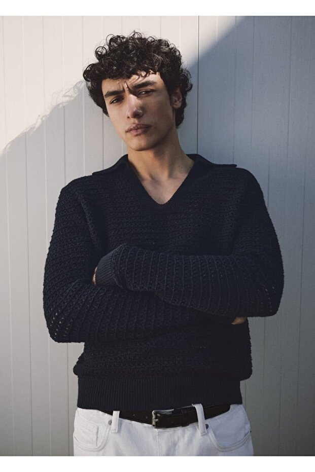 Durchbrochener Strickpullover mit Polokragen - 5