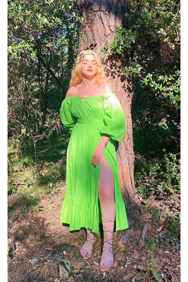 Yeşil Omuzu Açık Pamuklu Yırtmaçlı Uzun Maxi Astarlı Kloş Yazlık Elbise - 3