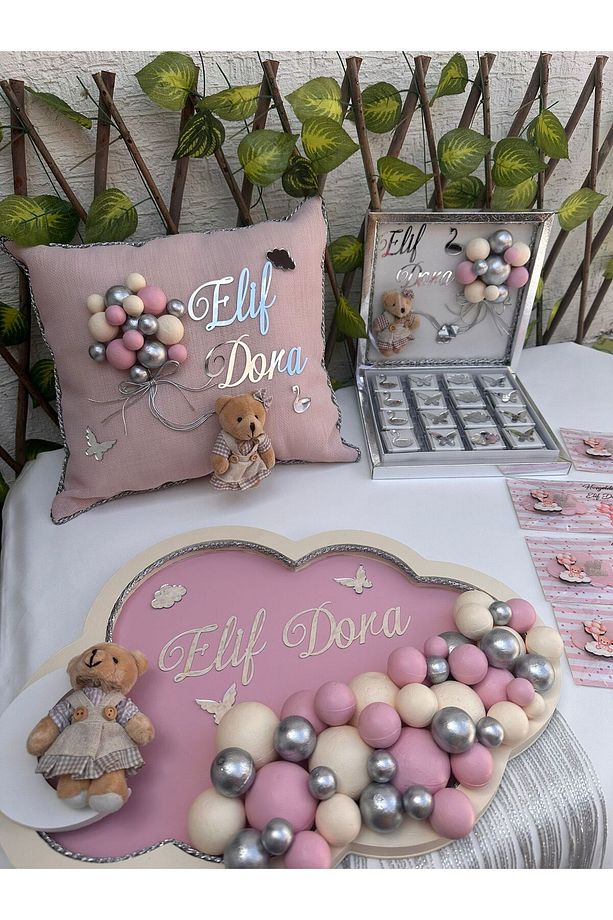 KRV TASARIM KIZ BEBEK SET KAPI SÜSÜ & TAKI YASTIĞI & 30 ADET MAGNET & 48Lİ ÇİKOLATA KUTUSU - 3