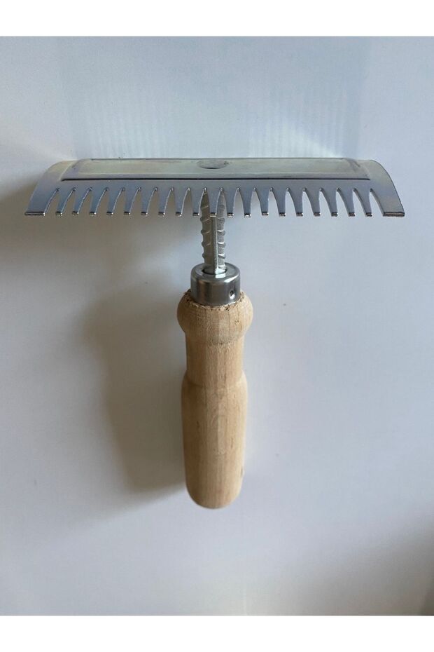 Ağaç Saplı Hayvan Tarağı - 4