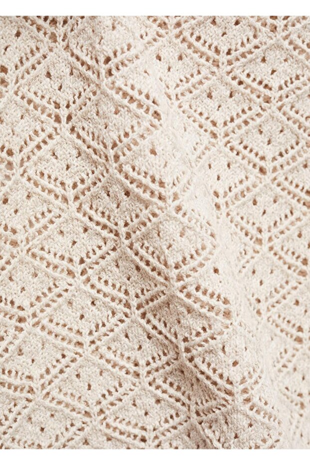 Kurzärmliger perforierter Pullover - 6