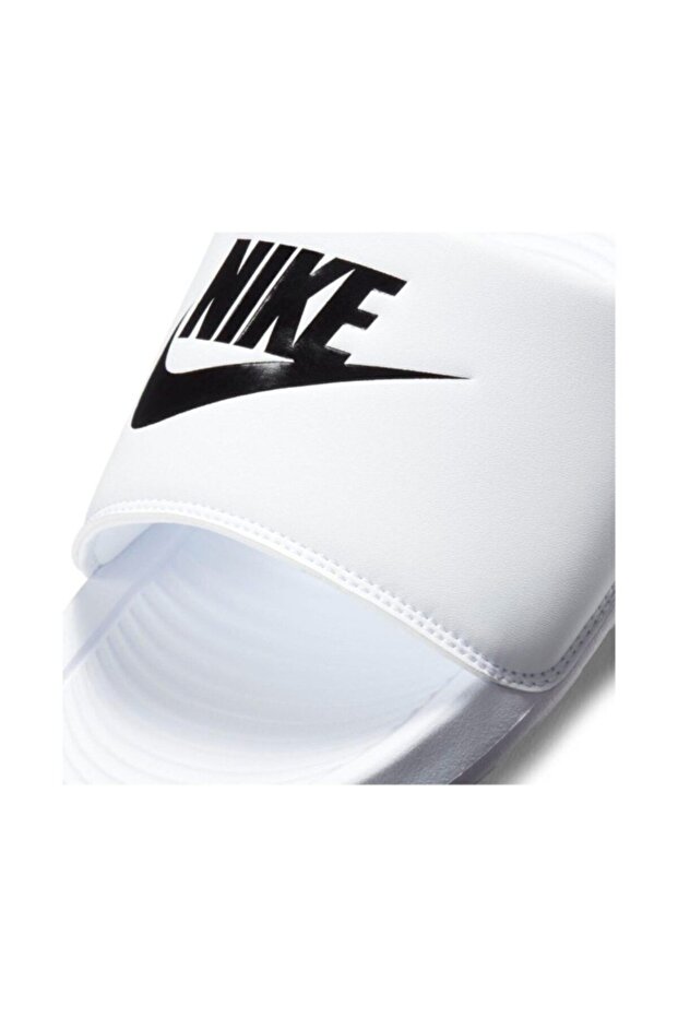 Męskie białe kapcie codzienne Cn9675-100 - 3