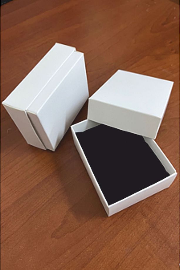 10x8x3cm Beyaz Bristol Lüks Takı Kutusu Süngerli 18 Adet Demonte Sevk - 1