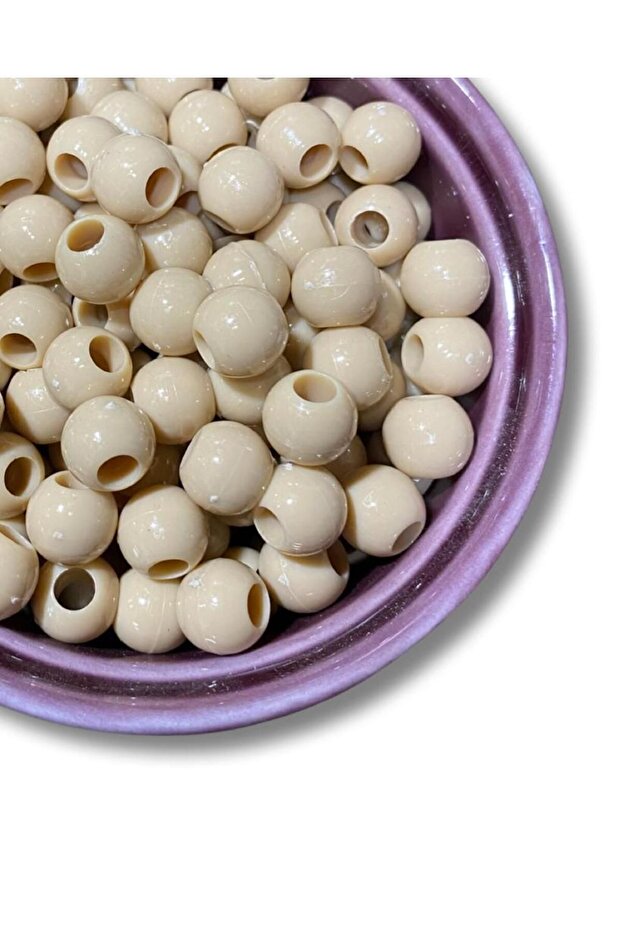 10mm Cream Plastic Beads 100 Pieces