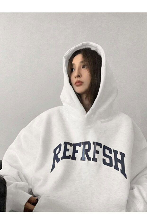 سويت شيرت أبيض كبير الحجم مطبوع من Refrfsh - غطاء رأس مرتفع