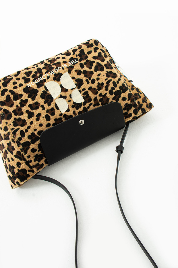 Leopard Pattern Clutch Bag - 3